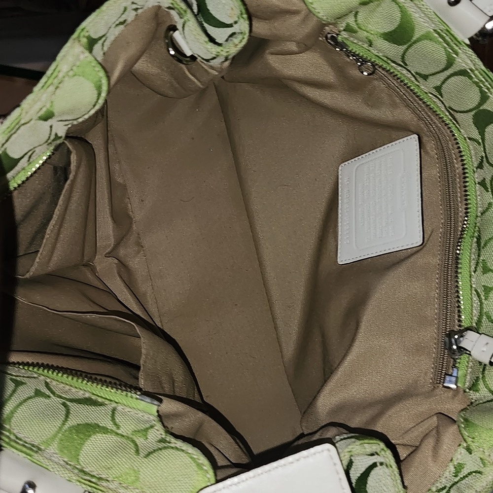 ☆SOLD: Vintage Coach Pistachio Green Monogram Shoulder Handbag☆ - Picture 8 of 8